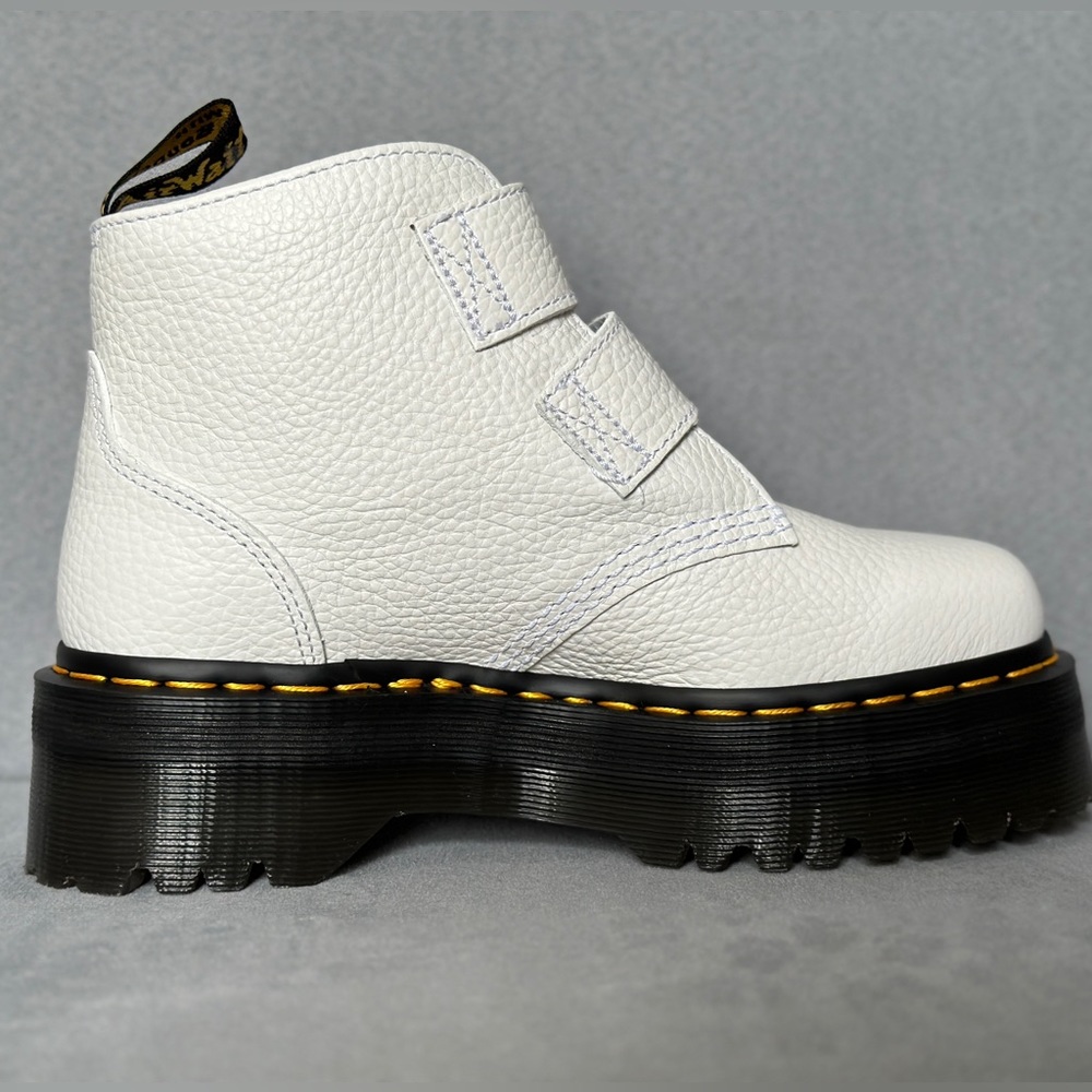 Dr Martens Devon Heart strapped boots - Picture 6 of 9